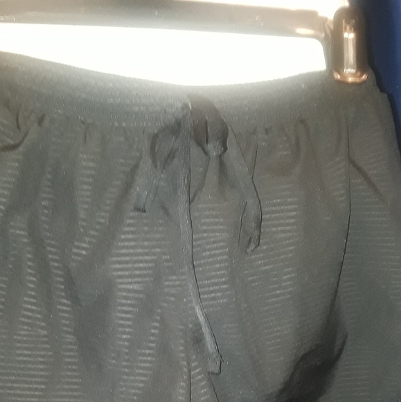 Old Navy Short shorts /swimtrunks - Picture 3 of 4